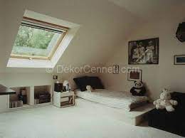 Çatı katı yatak odası dekorasyonu yapmak için birbirinden farklı binaların farklı mimari deki çatı katlarında bulunan ve yatak odasını dönüştürülmüş alanları örnek olarak sizlere sunuyoruz. Cati Kati Dekorasyonu 2021 Dekorcenneti Com