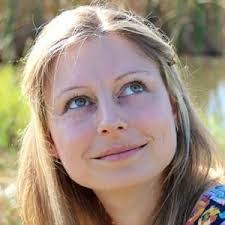 Michelle Vines's Instagram, Twitter & Facebook