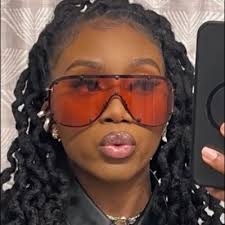 Erica Patton (@e_ptton)