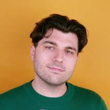 Why did I move to London to work for the BBC? This is why 🤣 Had a blast  writing and editing this for The Newsroom last night.