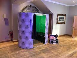 Green Screen 3D Photo Booth - Bouncy Castle Hire & Soft Play Hire in West  London, Hammersmith, Fulham, Chelsea, London, Putney, London & Surrey