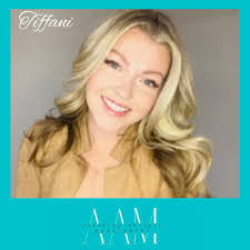 Jenn Stokes's Instagram, Twitter & Facebook