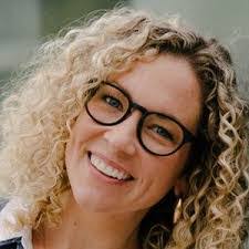 Meg Farrell's Instagram, Twitter & Facebook