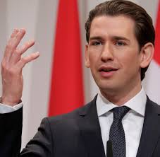 Er hat von allen politikern die besten umfragewerte. Sebastian Kurz In Berlin Bei Der Frage Nach Dem Alter Verzog Angela Merkel Den Mundwinkel Welt