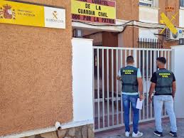 Detenidos un hombre y su madre acusados de prostituir a una mujer en su  local de hostelería en Huércal-Overa (Almería)