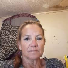 Linda Ruth Cornish Nivens, a beloved matriarch, passed away peacefully