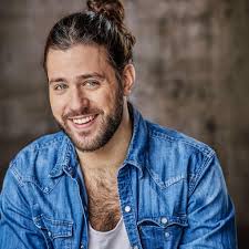 The perfect soundtrack to prepare for the Happy Gilmore 2 premiere, you  ask? #TaylorSwift's "All Too Well (10 minute version)"