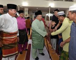 King tuanku syed putra ibni almarhum syed hassan jamalullail was born on november 25, 1920. Tuanku Syed Sirajuddin Putra Jamalullail Air Times News Network