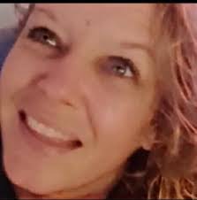 Kelly Dent's Instagram, Twitter & Facebook