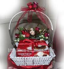 Sesuai untuk majlis merisik, bertunang, perkahwinan, perayaan dan juga sebagai hadiah. 38 Gubahan Hantaran Ideas Wedding Gifts Packaging Gift Wrapping Basket Decoration