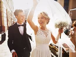 These records contain the names of the man and woman who were married, the date they wed and the name of the wedding officiant. Woman Tweets Looking For Wedding Date And Marries The Man