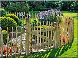 Robinia Wood Industrial Loft Furniture Garden Borders Backyard Fences Natural Fence Garden Fence