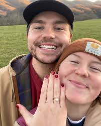 Lily Noel's Instagram, Twitter & Facebook