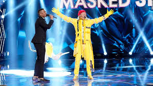 Kunnen het publiek en speurders julie van den steen, karen damen en jens dendoncker raden wie het is, enkel en alleen op basis van een. The Masked Singer Unmasks Bret Michaels Cnn