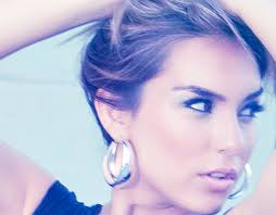 Stephanie Buckman Projects :: Photos, videos, logos, illustrations and  branding :: Behance