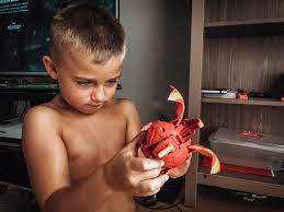 He liked the transformation of the dragon and always opens and closes the dragon figure. Bakugan Dragonoid Maximus 8 Inch Transforming Figure Reviews In Action Figures Familyrated