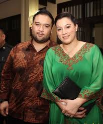 Kabar tersebut diketahui dari unggahan sahabat jane shalimar, elisya olive melalui akunnya di. Jane Shalimar Susul Didi Soekarno Pamer Pacar Baru