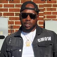 Devaughn Davis's Instagram, Twitter & Facebook