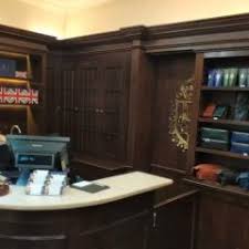 Oldest barbershop in the world, perfumers & purveyors of gentlemen's grooming products since 1805. Truefitt Hill Travel Guidebook Must Visit Attractions In Kuala Lumpur Truefitt Hill Nearby Recommendation Trip Com