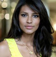 50+ perfiles de «Ana Mosca»