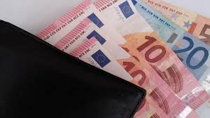 0%0% found this document useful, mark this document as useful. Curs Valutar Yeni Japonezi Cursul Valutar Bnr