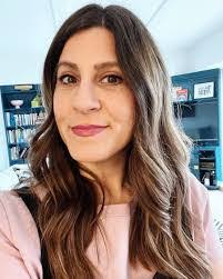 Heather Blank's Instagram, Twitter & Facebook