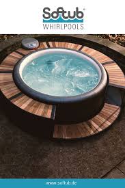 Umrandung Gefallig Softub Whirlpool In 2020 Unterwasserbeleuchtung Whirlpool Aussenfarben
