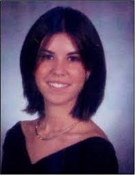 Carolaine Pino's Instagram, Twitter & Facebook