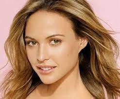 Best Hair Color For Hazel Eyes With Different Skin Tones Olive Skin Hair Hazel Eyes Hair Color Hair Color For Fair Skin