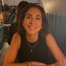 Denise Moon's Instagram, Twitter & Facebook