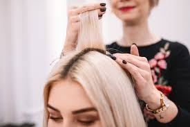 Cabelo descolorido: Cuidados em casa para prolongar o efeito e a saúde dos  fios | Gazeta do Cerrado