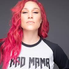 Οι παλιές, αγαπημένες, τετ α τετ συνεντεύξεις στον καναπέ του dot επιτέλους επέστρεψαν, με την πηνελόπη αναστασοπούλου να κάνει δεύτερη φορά ποδαρικό μέσα σε ένα χρόνο σαν καλεσμένη. Salhrb Bzwgerm