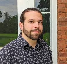 Dennis Abrams's Instagram, Twitter & Facebook