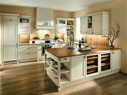 Landhauskuchen Genuss Und Pure Lebenslust Der Landhausstil In Seiner Ursprunglichkeit Bleibt Durch Seine Edle Au Haus Kuchen Landhauskuche Kuche Landhausstil