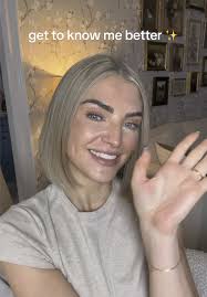 let’s get to know each other & become friends! #gettoknowme #introducingme  #trending #creatorsearchinsights