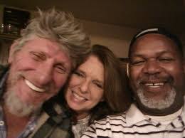 Tracy Bare's Instagram, Twitter & Facebook