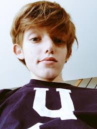 Victor Roche's Instagram, Twitter & Facebook