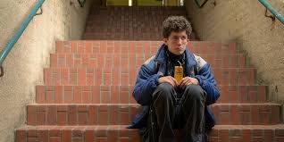 Moritz wrestles with the secrets he's been keeping from lisa. Serie How To Sell Drugs Online Fast Toxisch Fur Anfanger Taz De