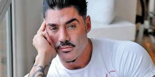 sd-dreambooth-library/ricky-fort · Hugging Face