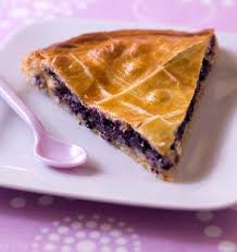 Galette Des Rois Aux Myrtilles Et Au Chocolat Blanc Recette Galette Des Rois Recette Galette Recettes De Cuisine