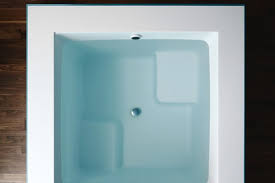 They are designed with a seat(s), allowing bathers to sit comfortably in deep water. Japan S Ofuro Soaking Bathtubs Take Off In U S Wsj