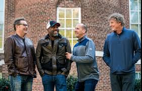 Hootie & the blowfish is a rock band which formed in 1986 in columbia, south carolina, united states at the university of south carolina. Darius Rucker Announces Hootie The Blowfish Album And Tour Clarksvillenow Com