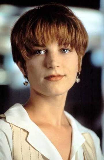 Help I can't stop thinking about Single White Female