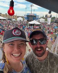 We're searching for a Part-Time Social Media/Marketing Coordinator to join  our Marketing team. If you're a self-starter with a passion for food,  social media, and marketing, this could be your perfect fit!