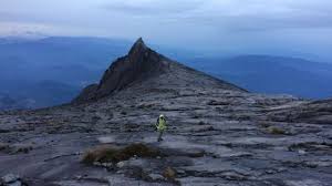 Hanya nampak kabus, tak nampak gunung pun. Bersama Anak Mendaki Gunung Kinabalu 3 Warta Kota