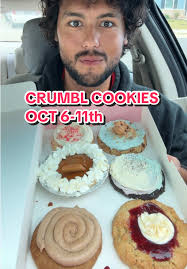 Crumbl Cookie Hype