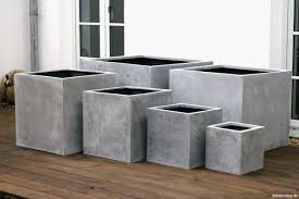Pflanzkubel Blumenkubel Pflanzgefasse In Beton Oder Sandsteinoptik Pflanzkubel Pflanzen Pflanzgefasse
