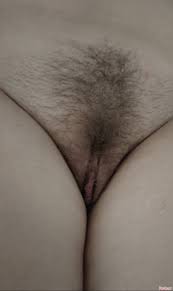Голая волосатая пизда (8 фото)