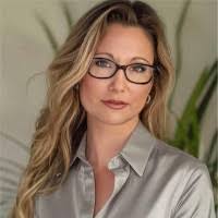 Caroline Converse's Instagram, Twitter & Facebook