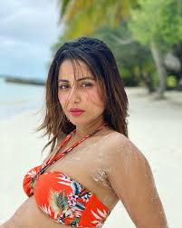Hina Khan Slays In Sexy Bikinis, See Her Hot Throwback Photos From Maldives